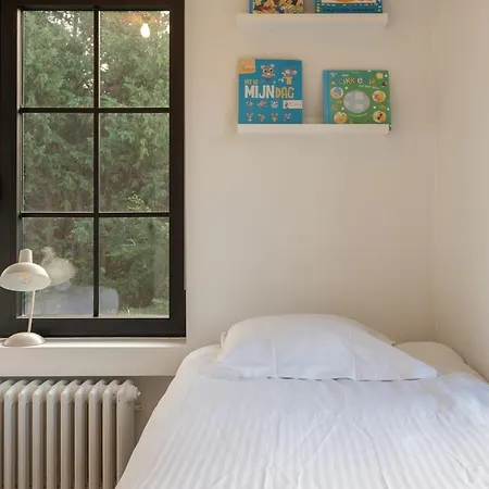 Bright And Modern 2-bedroom In *