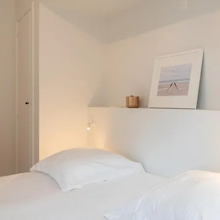 Bright And Modern 2-bedroom In