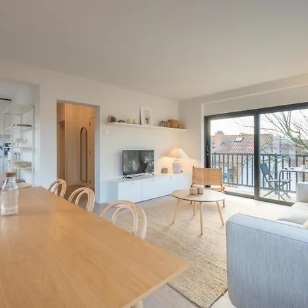 Apartment Bright And Modern 2-bedroom In
